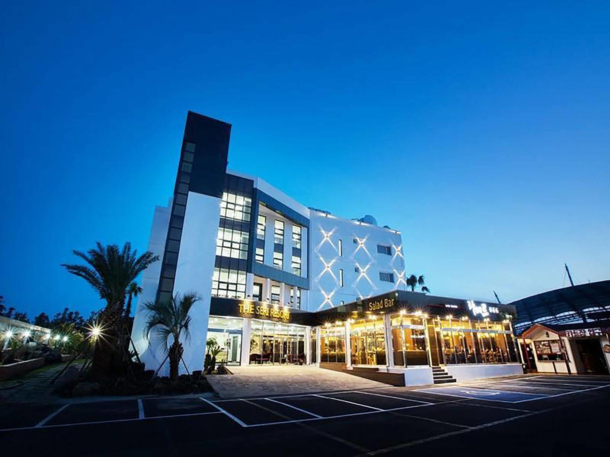 The Seri Resort Σεογκουίπο Εξωτερικό φωτογραφία