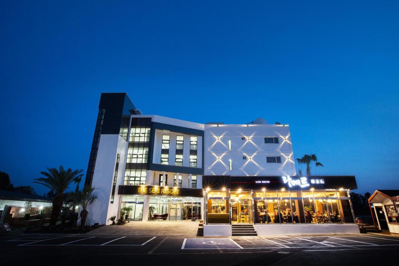 The Seri Resort Σεογκουίπο Εξωτερικό φωτογραφία