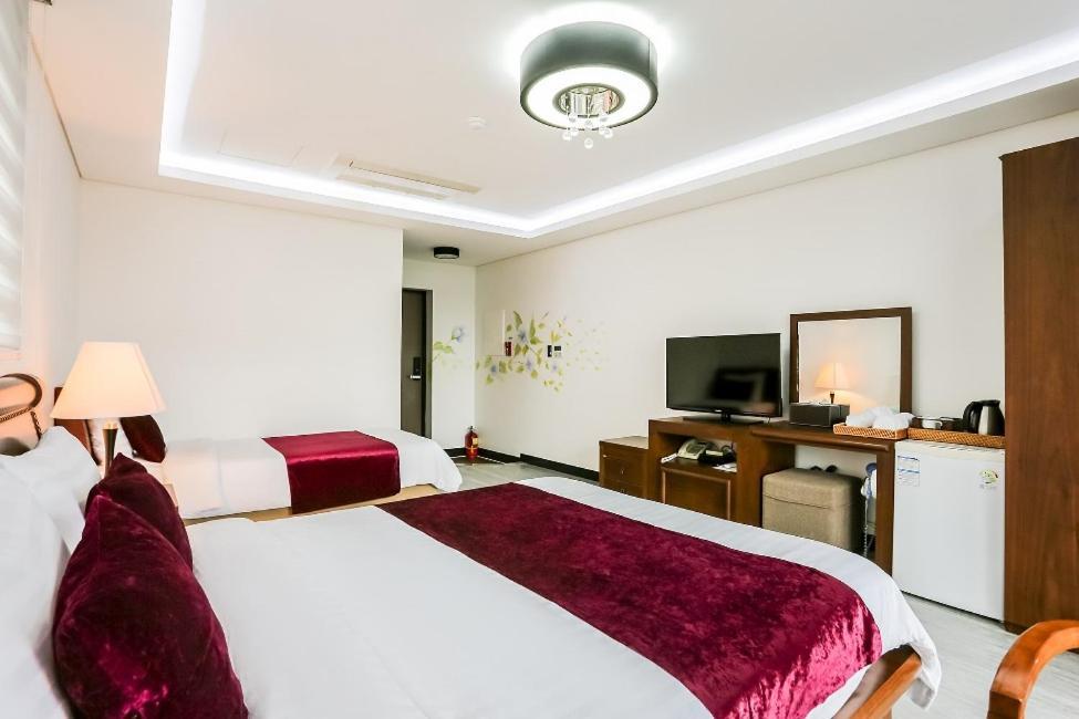 The Seri Resort Σεογκουίπο Εξωτερικό φωτογραφία