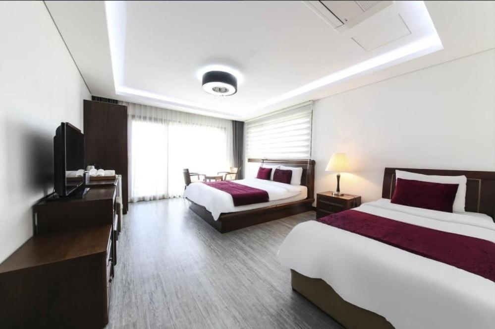 The Seri Resort Σεογκουίπο Εξωτερικό φωτογραφία